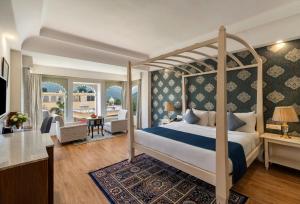 Traavista Surya Mahal Resort & Spa