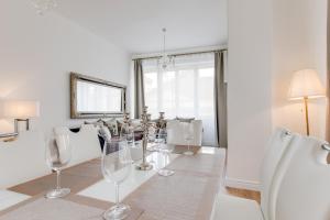 Wenceslas Square Royal Two Bedroom Apartment