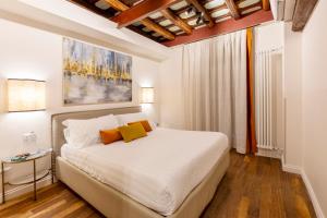 ROMAC Baullari IV Large apartment in Campo de Fiori