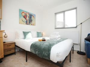 Comfortable Studio Apartment By N And N Stays Ltd, Peaceful Area Close to Cardiff Bay and Access Training Centre, Private Parking and Fast Wifi