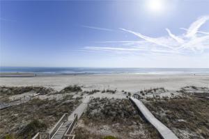 14 Collier Beach Road- Oceanfront, Private Pool, Free Activities Included