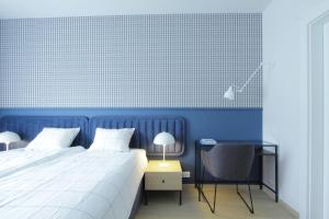 Blue apartment strict center