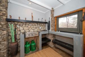 Foxy Crocodile Bush Lodge & Kruger Safaris - No Loadshedding