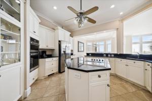 2 Collier Beach- Oceanfront, Dog Friendly , Private Pool, FREE Activities