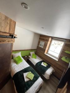 B&B / Chambres d'hotes L-Autentic : Chambre Deluxe Double ou Lits Jumeaux