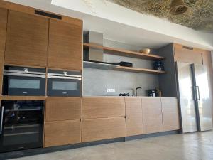 Spacious villa with great views!