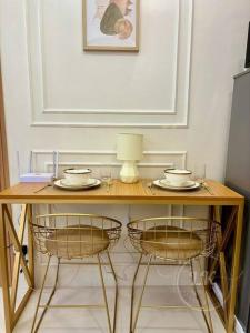 Design And Den - LK Urban Suites