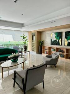 Design And Den - LK Urban Suites