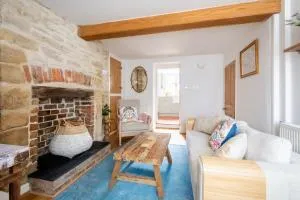 18th Century Cottage in Cirencester with Garden - Ampney Crucis