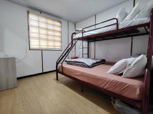 DMaro Hut Mesilou