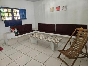 Aconchegante casa perto da praia da Enseada dos Golfinhos OBS não é Jaguaribe