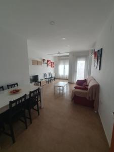 PISO CENTRICO CON GARAJE en Hellin