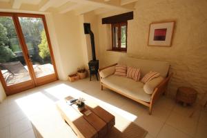 Maisons de vacances Comfortable One Bed Gite with Hot Tub : photos des chambres