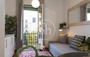 Cozy apartment beside Sagrada Familia for 2
