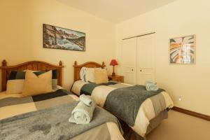 Tremblant Ski In&Out - Lake view - Wood Fireplace