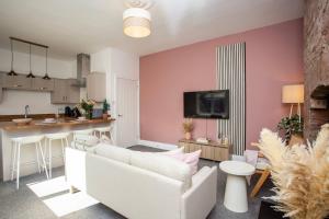 Balmoral Gardens - Vacant Nests