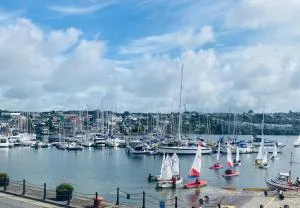 2 bedroom harbour view apartment in Kinsale - Summor Cove