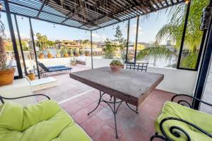 CASA RUBEO - San Miguel Rooftop Casa, Free Parking, AC, Centro