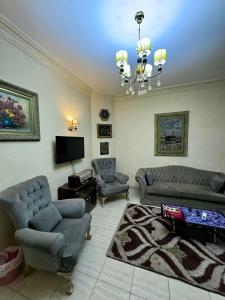 Peaceful Garden-View Apartment in private villa