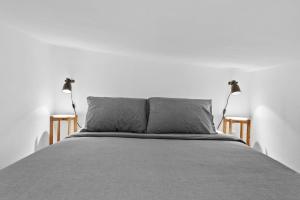 Spacious and Bright with Deck Walkable to 6th St