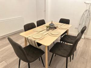 8-Sleeper 4BR 4Bed 2Bath Wi-Fi Garden Tv Beach