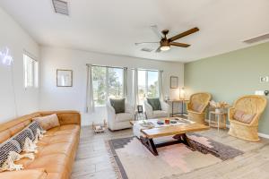 High-Desert Home with Hot Tub and Cowboy Pool