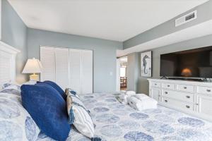 412 Shorewood Villas- Oceanfront Villa, Zero Entry Pool & Spa! FREE Activities Included