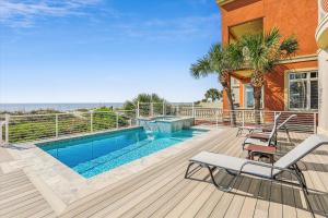 9 Singleton Beach Place- Renovated, Oceanfront, Pool, Elevator, FREE Activities Included