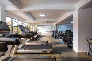 Gold park 1BR with gym and golf simulator, Kilimani