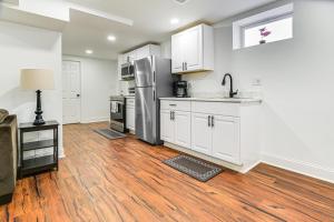 7 Mi to Baltimore Maryland Gem with Shared Yard!