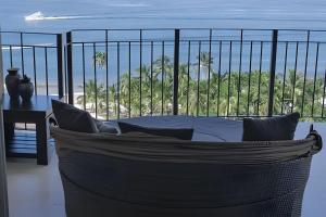 Exquisite Oceanfront Condo outstanding experience!