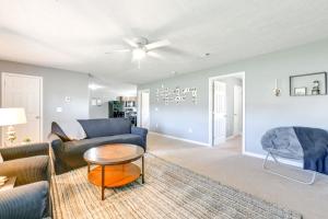 2 Mi to Douglas Lake, Boat Ramp White Pine Home!