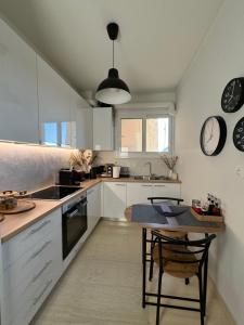 The rock view apartment