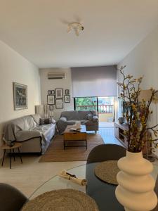 The rock view apartment