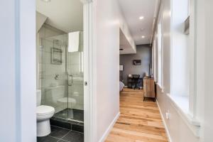 Top Rated - Free Parking - 1-br Condo OTR