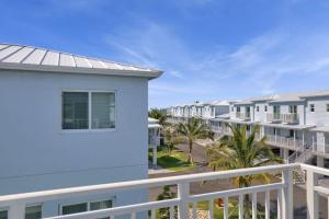 Blue Octopus Hideaway at OI