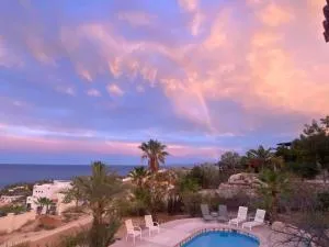 Home With Private Pool, Ocean and Mountain Views - La Ribera