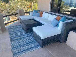 Home With Private Pool, Ocean and Mountain Views