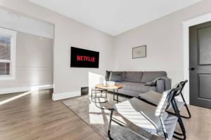 RentX 3Bed Cozy Home - Hospital GO 2ParkingWi-Fi