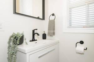 RentX 3Bed Cozy Home - Hospital GO 2ParkingWi-Fi