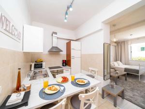 Apartment Larissa - Studio Apartment with Terrace and Partial Sea View