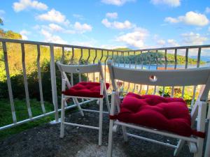 Apartments Nodilo - One Bedroom Apartment with Balcony and Sea View Apt 1