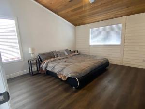 Relaxing 3 bed 2 bath home by the intracoastal
