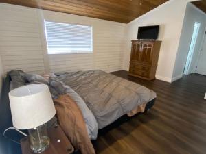 Relaxing 3 bed 2 bath home by the intracoastal