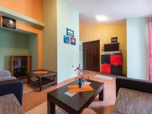 3 bedroom apartment with terrace