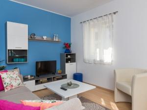 Apartment Fiorella - One Bedroom Apartment with Terrace and City View