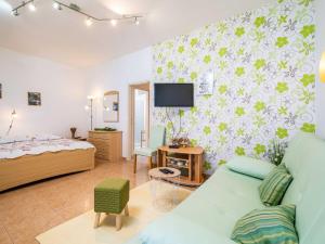 Apartments Nikolina LU - One-Bedroom Apartment with terrace