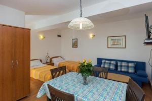 Apartments Milanovi - Superior Studio Apartment with Terrace and Garden View