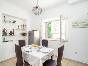 Apartments Sisic - Two Bedroom Apartment with Terrace