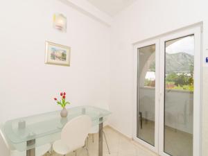 Apartments & Rooms Bari i - Studio Apartment with Balcony and City View Second Floor Apt 14